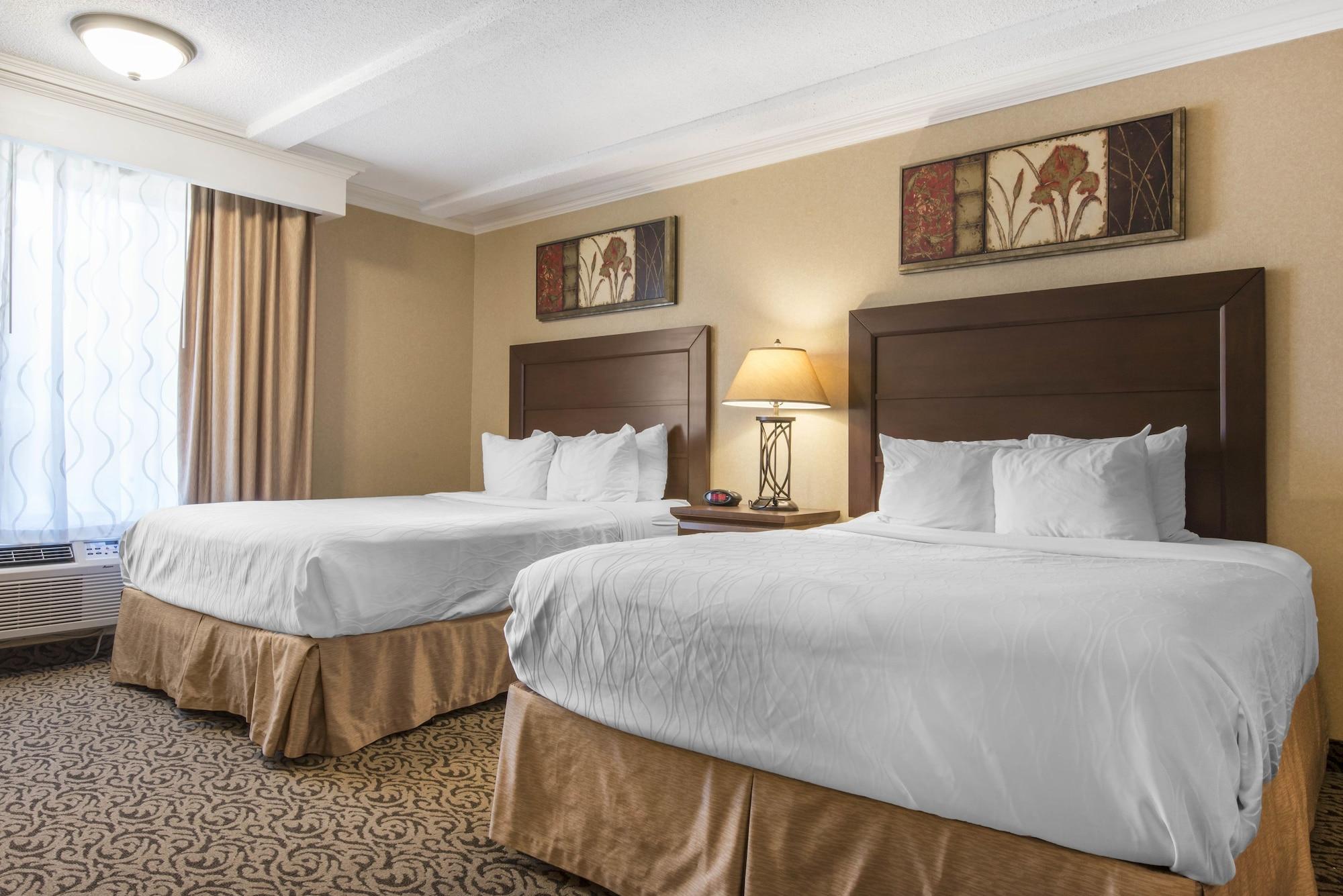 Quality Inn & Conference Centre Midland Extérieur photo