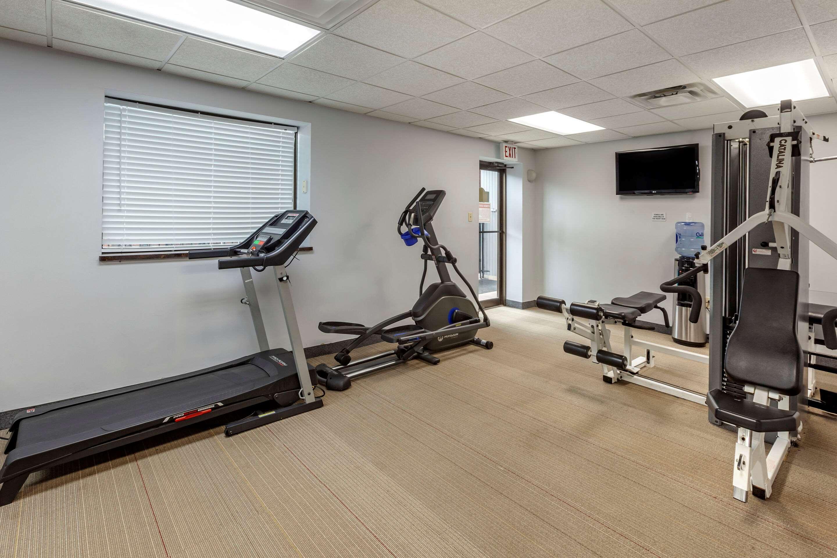 Quality Inn & Conference Centre Midland Extérieur photo
