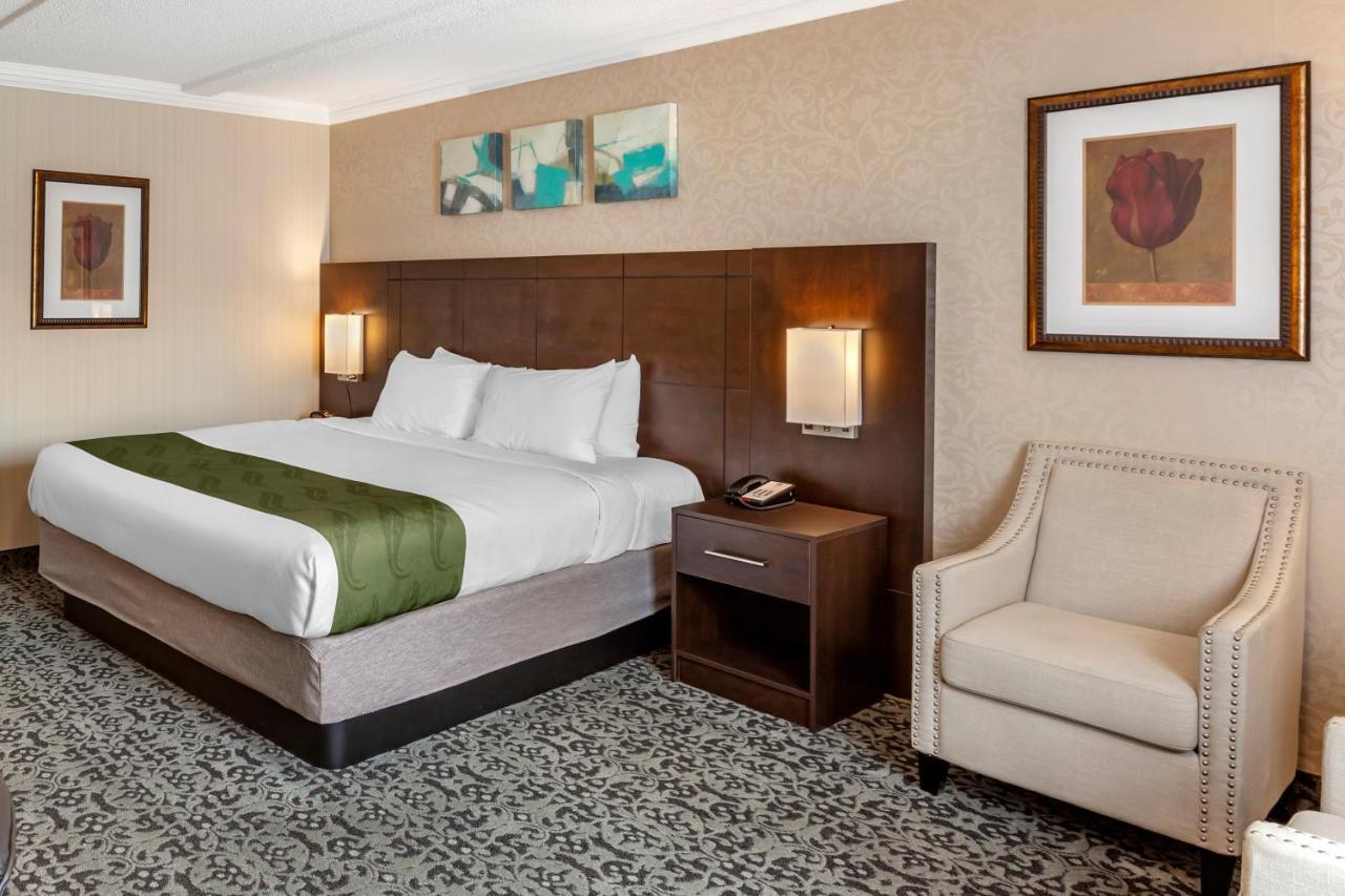 Quality Inn & Conference Centre Midland Extérieur photo
