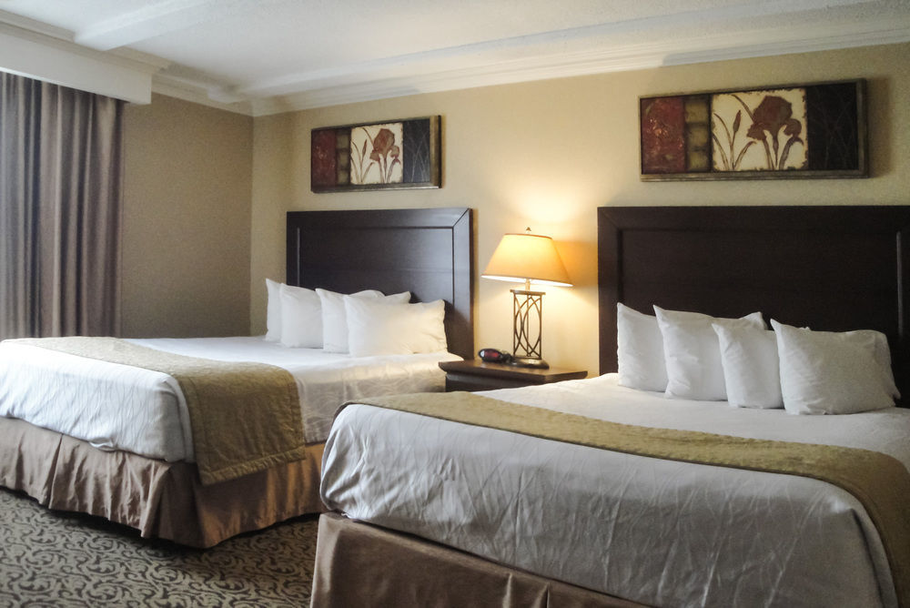Quality Inn & Conference Centre Midland Extérieur photo
