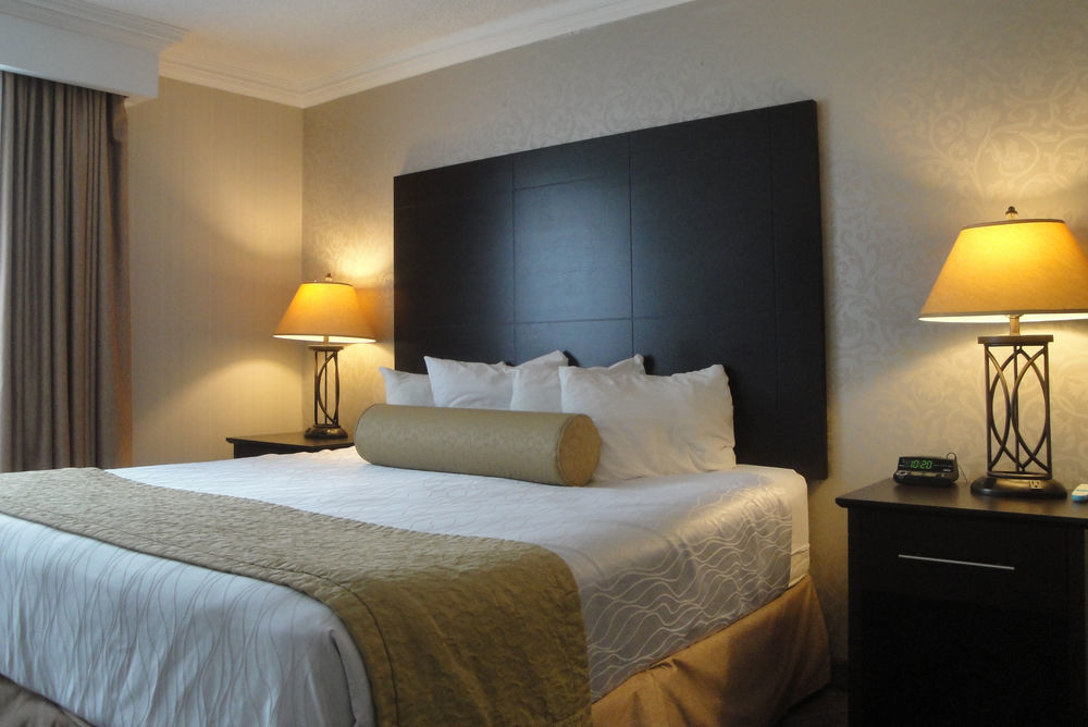 Quality Inn & Conference Centre Midland Extérieur photo